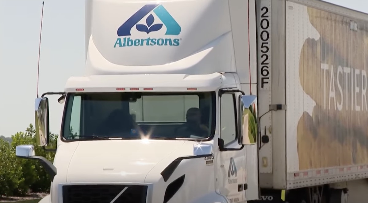 Texas truckers threaten strike over autonomous trucks and benefits