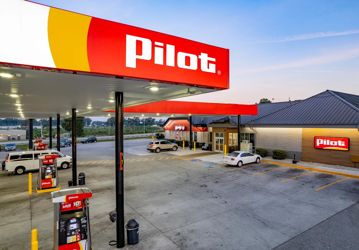 New Pilot travel center opens in LA; has 50 truck parking spots