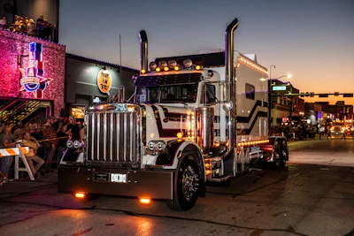 Image 6 2025 Peterbilt Pride And Class Parade