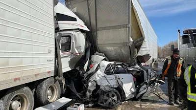 I 80 Pileup 650222491 1377884181035400 5602589490966559375 N 3 11 26